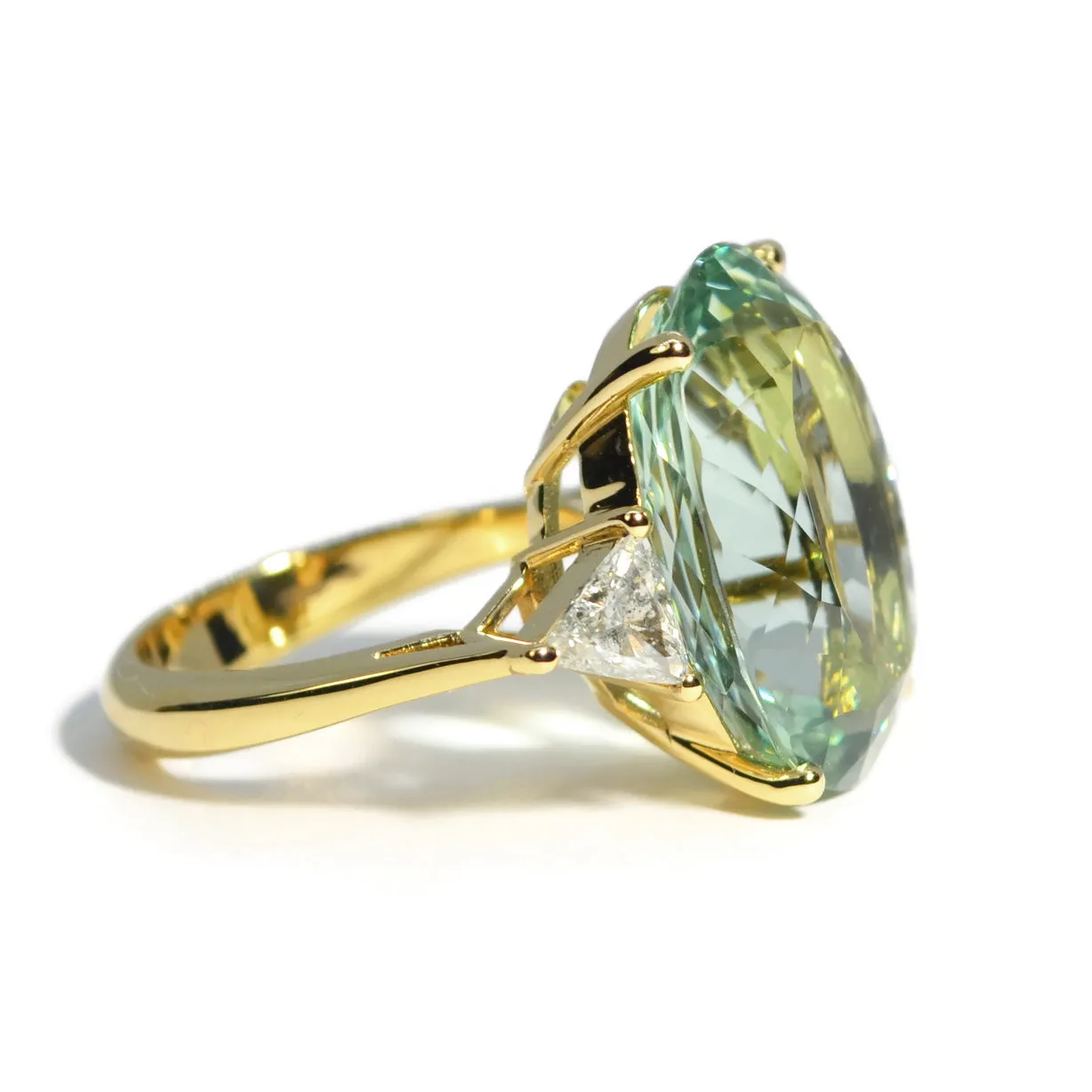 A & Furst - Party - One of a Kind Cocktail Ring with Green Aquamarine and Diamonds, 18k Yellow Gold