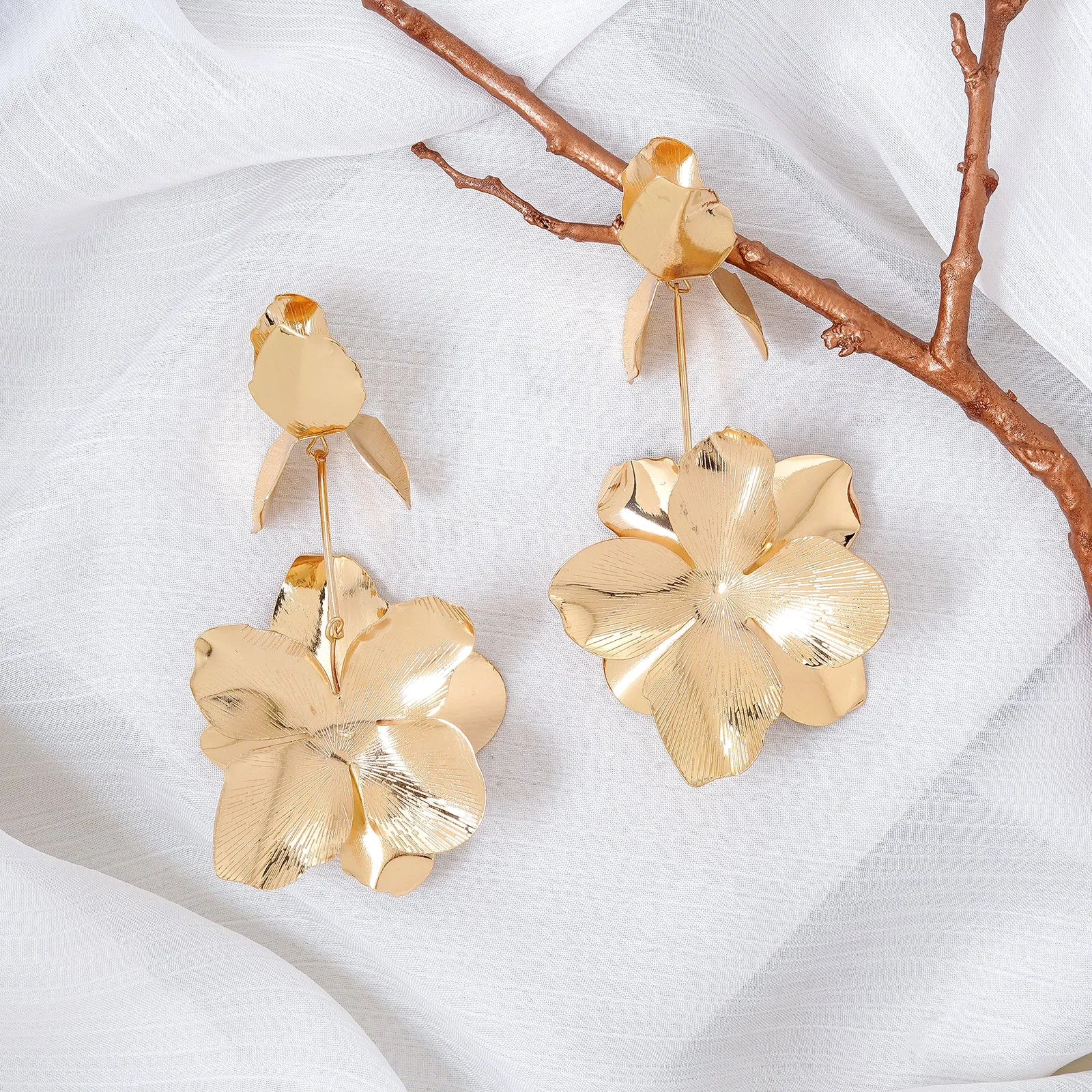 Aconitum Gold Earrings