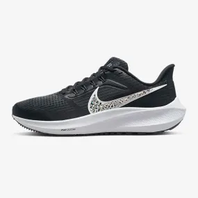 Air Zoom Pegasus 39 (Black/White)