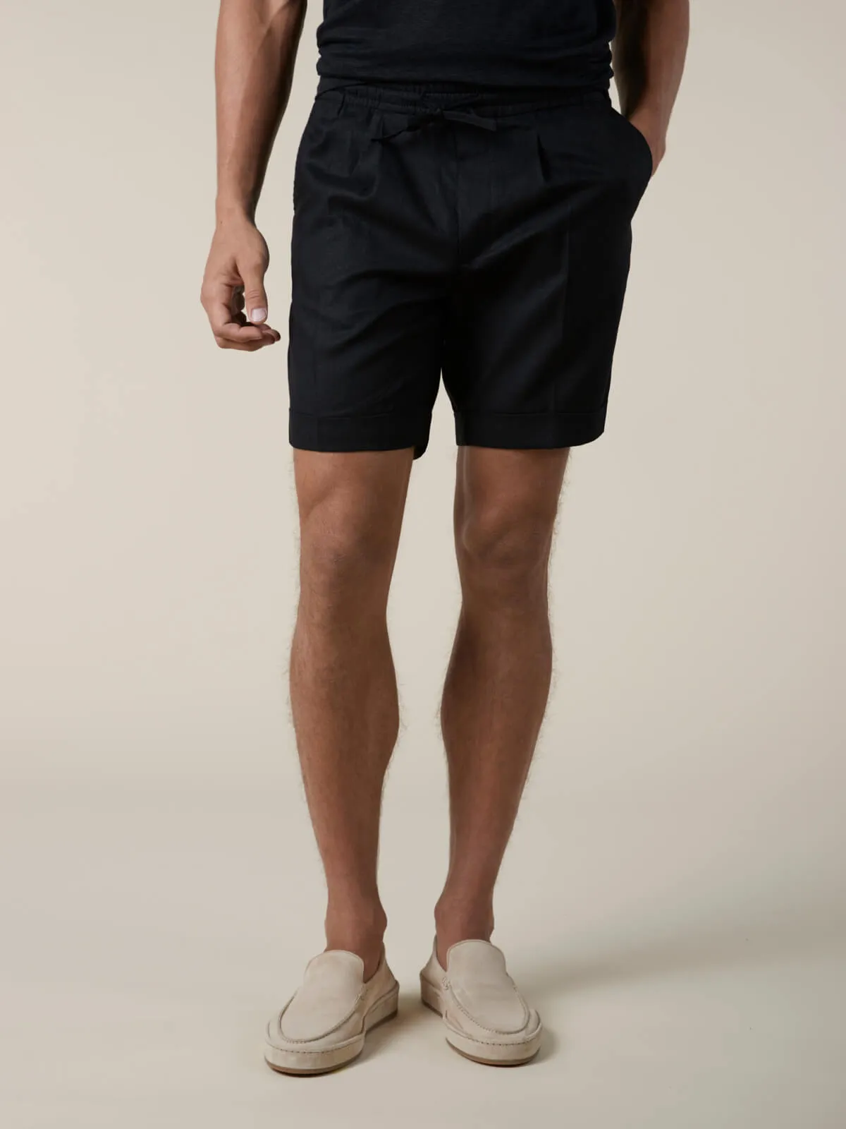 Black Linen Seaside Shorts