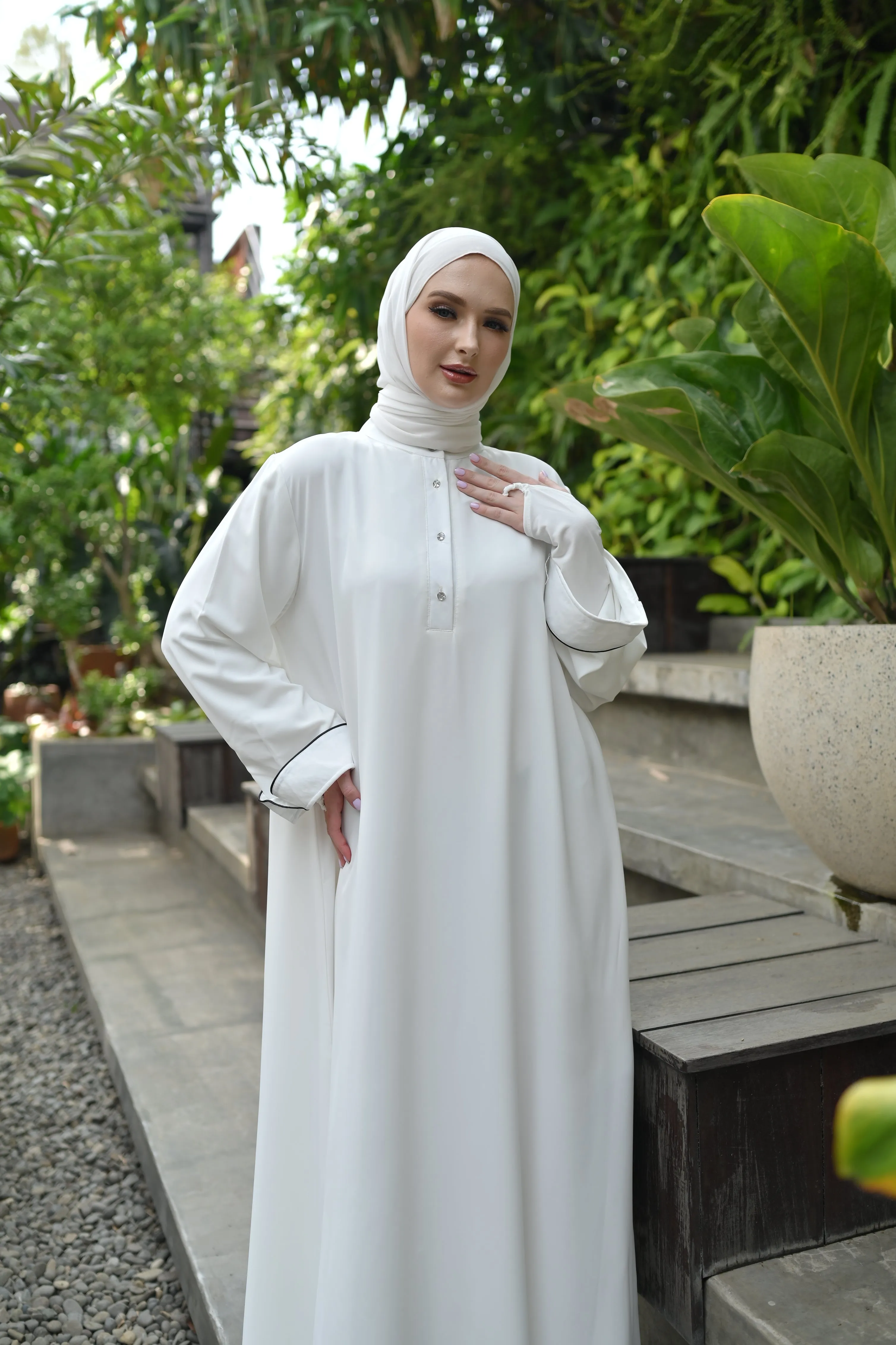 BM x Testimo: Aurelia Abaya