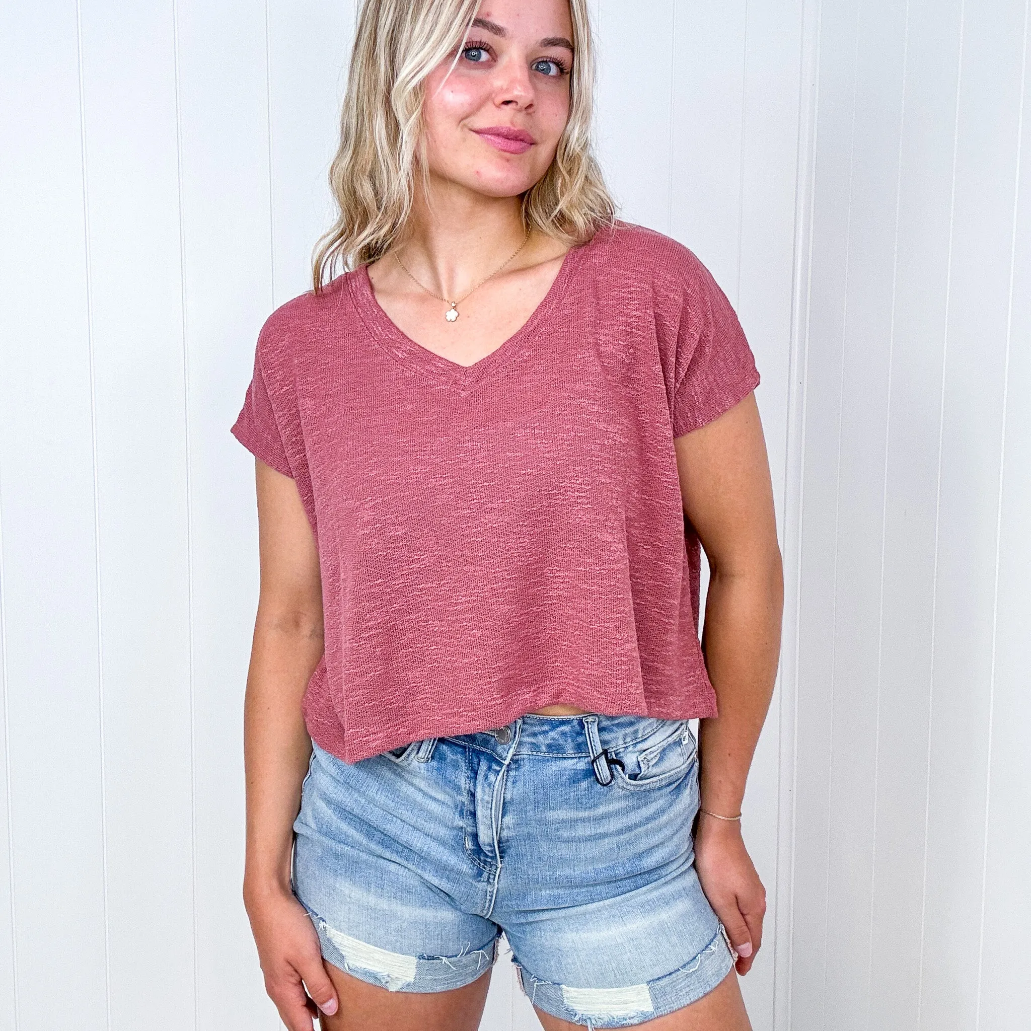 Classic Comfort Slub V Neckline Short Sleeve Top in Winter Rose