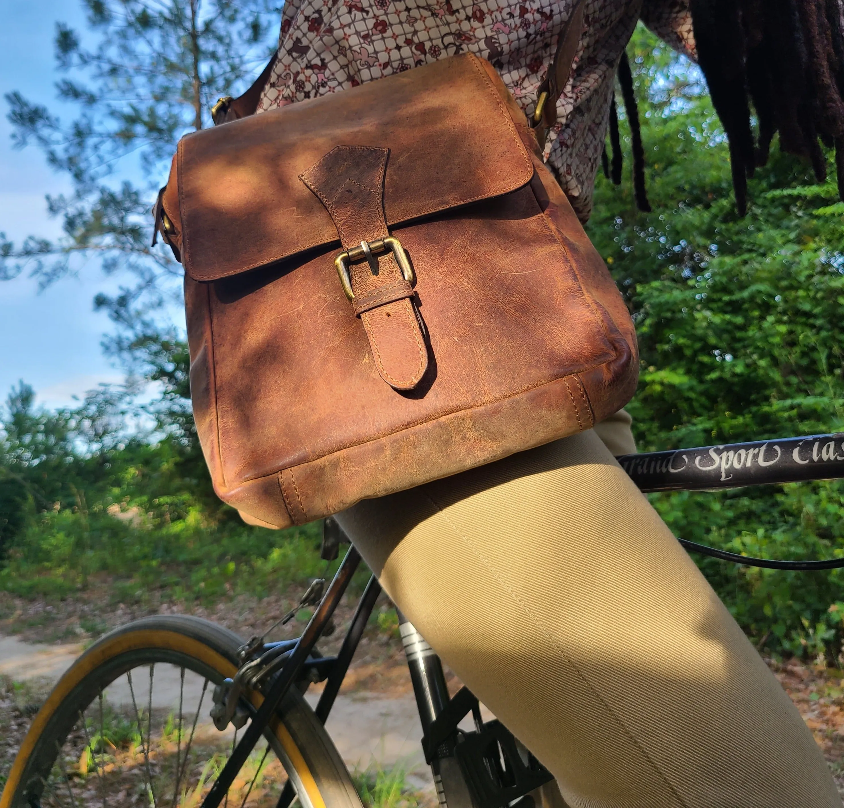 Full-grain Buffalo Leather Sling Messenger Bag - Expresso Brown