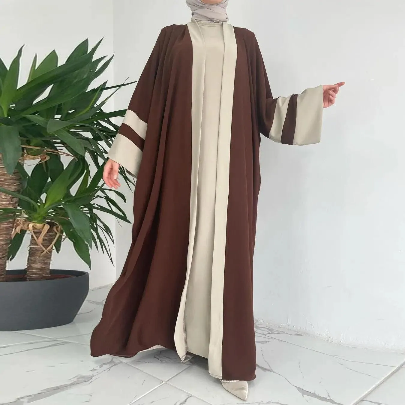 MOA045 Two-Color Splicing Open Abaya 2-Piece Set