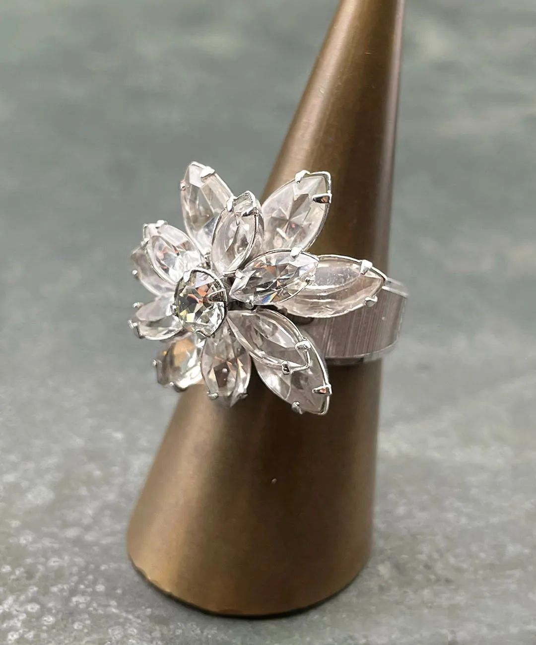 【USA輸入】ヴィンテージ クリアビジュー フラワー リング/Vintage Clear Bijou Flower Ring