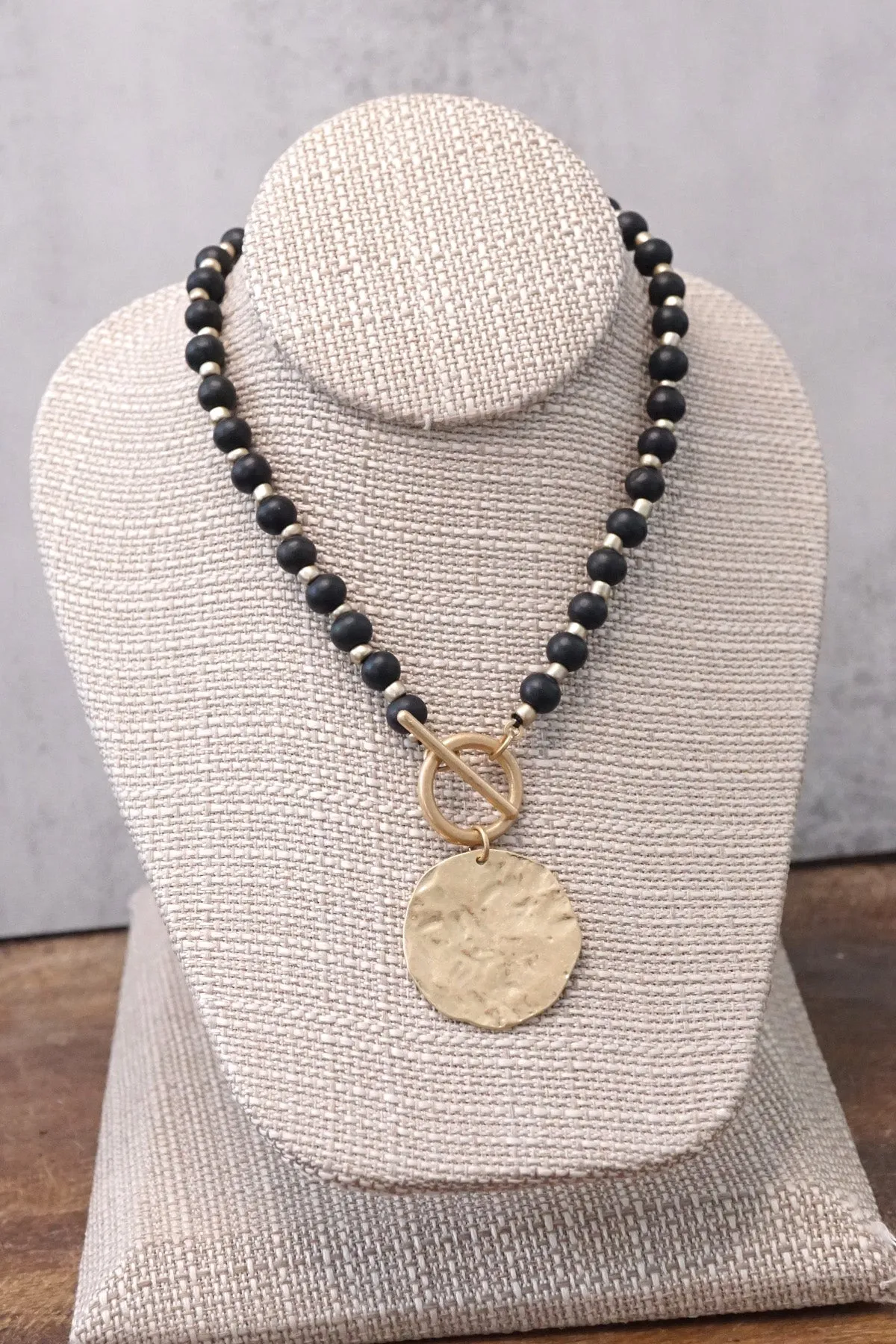 Wooden Beads Short Coin Toggle Necklace in Black and Gold